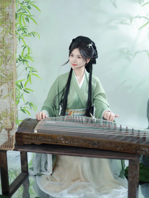 Featuring 9 Classic Chinese Instruments in Hanfu Photo Shoots