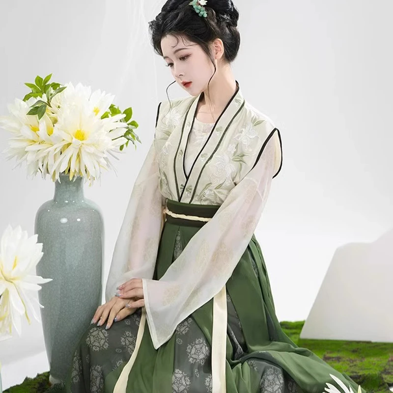 Tang-Dynasty-Hanfu-Women's-Qiyao-Ruqun-Set-Daily-Green-Vintage-Dress-1 Tang Dynasty Hanfu Women's Qiyao Ruqun Set Daily Green Vintage Dress