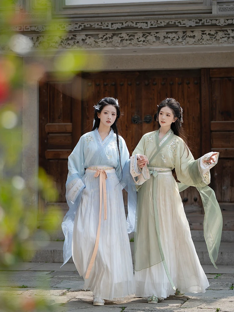 Wei Jin Women Embroidered Qiyao Hanfu Daily Style