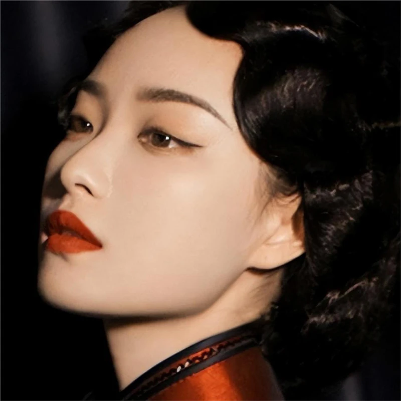 Exploring the Beauty of Republican Era Makeup