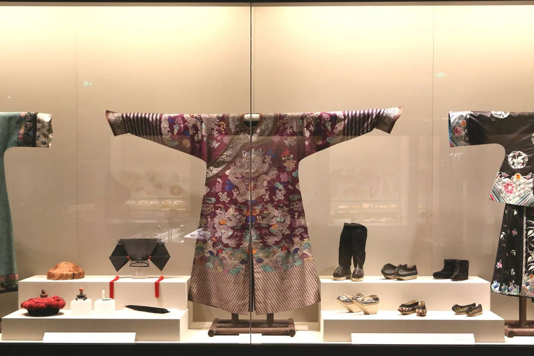 The Brilliance of Qing Dynasty Court Textiles