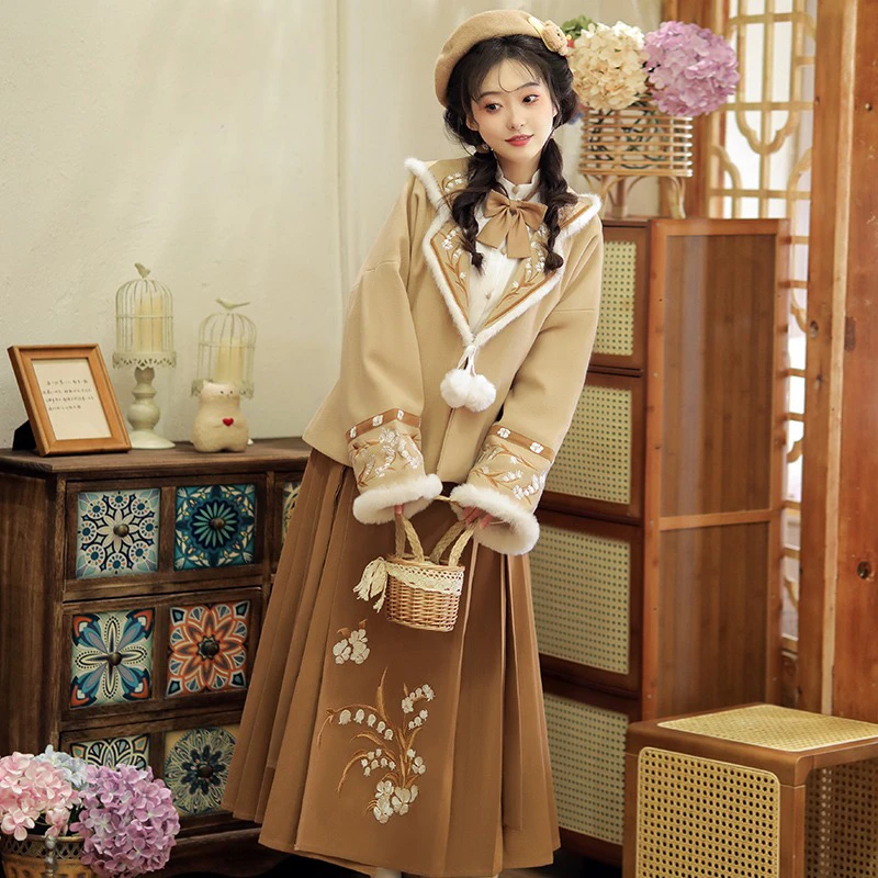 Women's-New-Ming-Dynasty-Ma-Mian-Skirt-Suit-Daily-Fashion-Clothing-1 Women's New Ming Dynasty Ma Mian Skirt Suit Daily Fashion Clothing