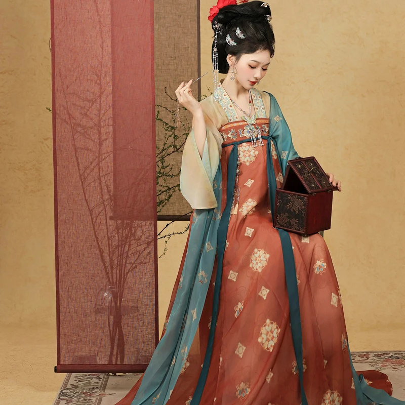 Tang-Dynasty-Qixiong-Shanqun-Summer-Women's-Vintage-Long-Skirt-1 Majestic Bloom 2