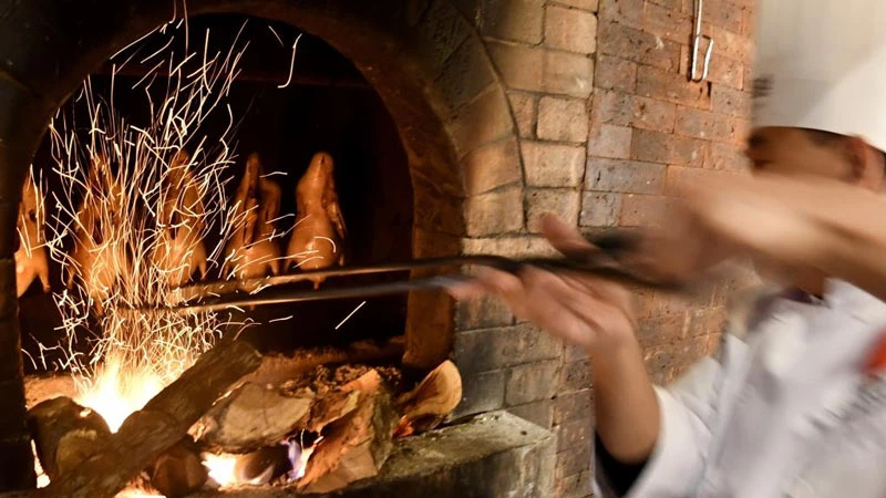 Forged in Flames: The Artistry of Quanjude's Peking Duck