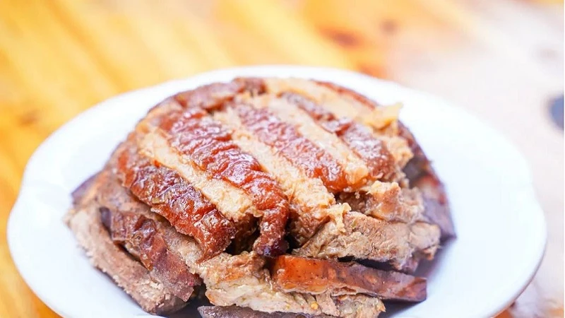 Lipu Taro Braised Pork: The Star of Guangxi Banquets