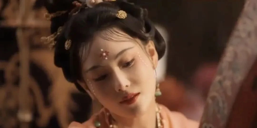 The Trend of Baby Hair Bangs in Historical Dramas 5