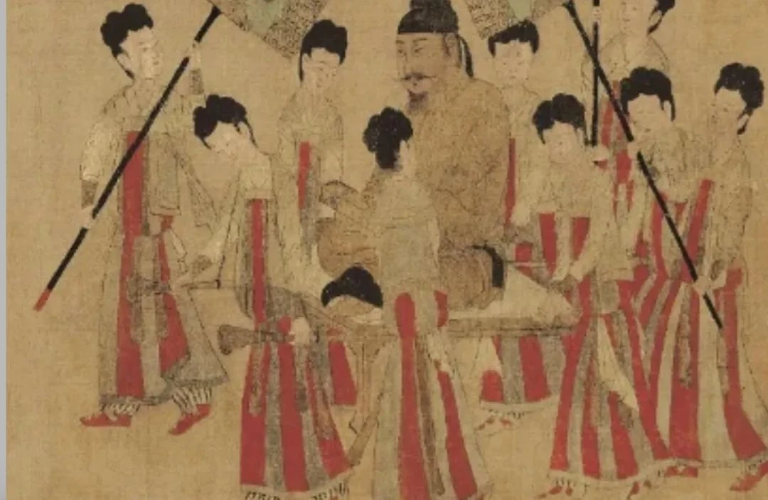 Ancient Striped Dresses in Tang Dynasty