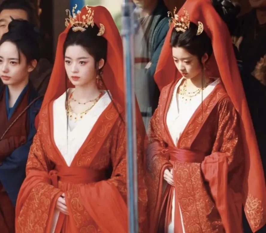 The Only Authentic Look in Princess Agents 2 12