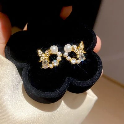 Pearl Butterfly Earrings Delicate Versatile Compact Fashion Ear Jewelry