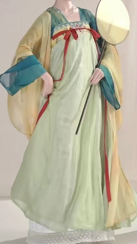 The Hanfu Boom: A Guide to Leading Brands
