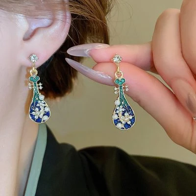 Vintage Women Earrings Niche Pipa Pearl Earrings