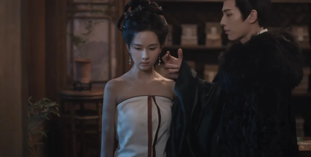 Why Chen Duling's Corset Is Unique? 4