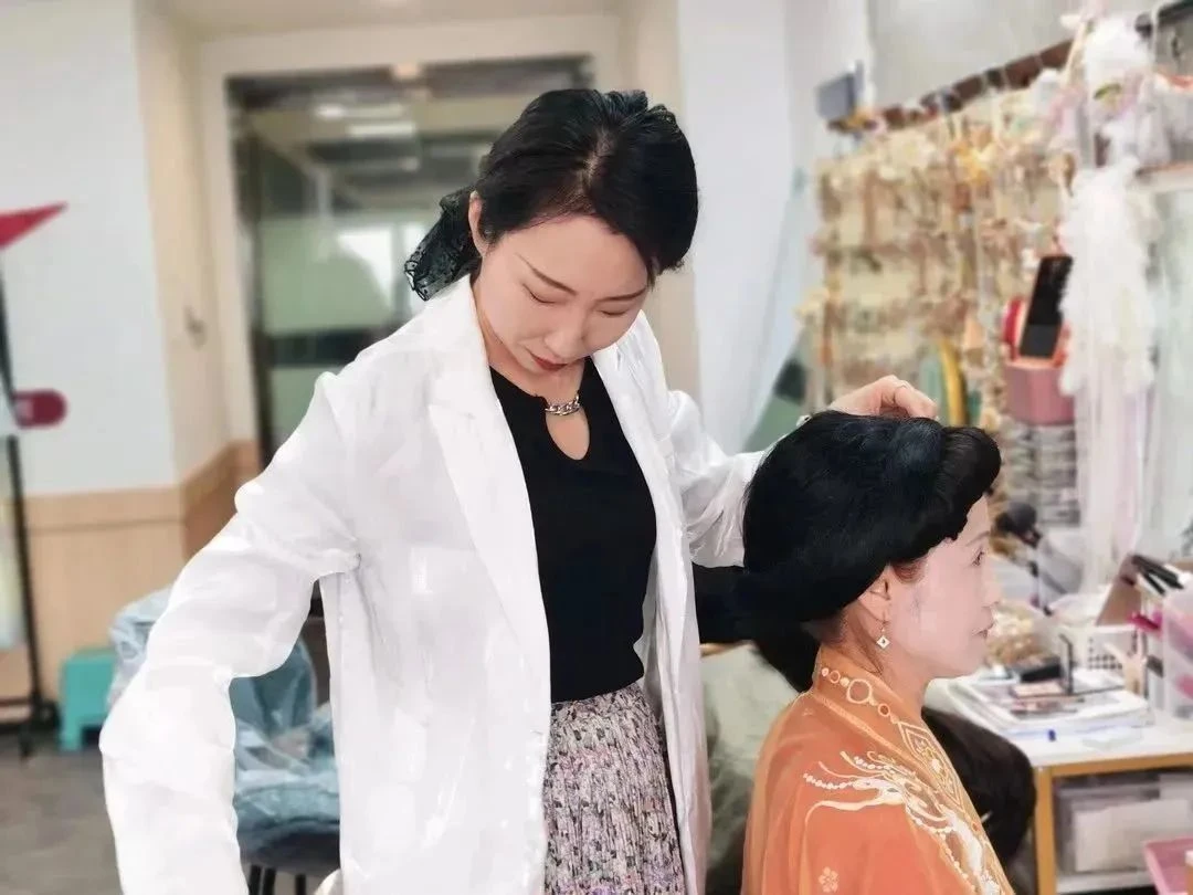 Yu Xiaodan: The Hanfu Stylist Making China-Chic 1