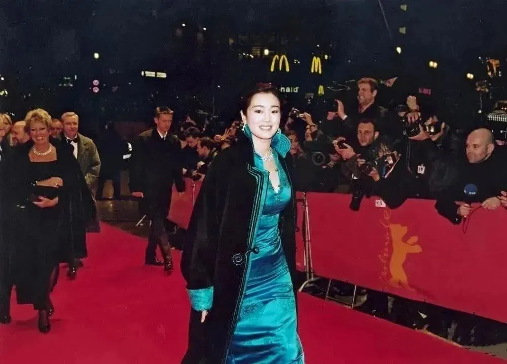 Gong Li's Red - Carpet Odyssey in Chinese Styles 2