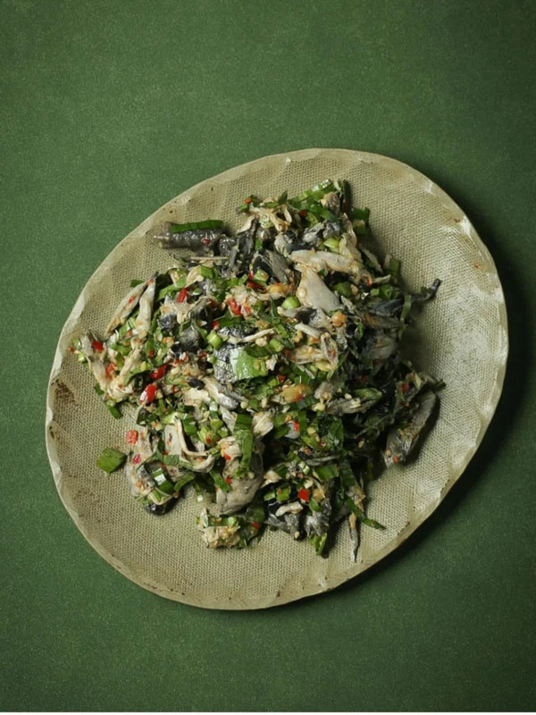 Food Divination: A Gentle Negotiation Between Humans and Fate