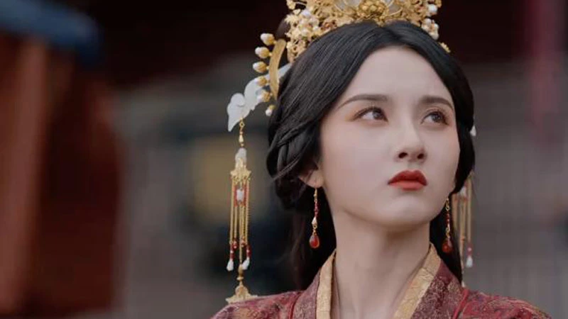 Jewelry in The Prisoner of Beauty