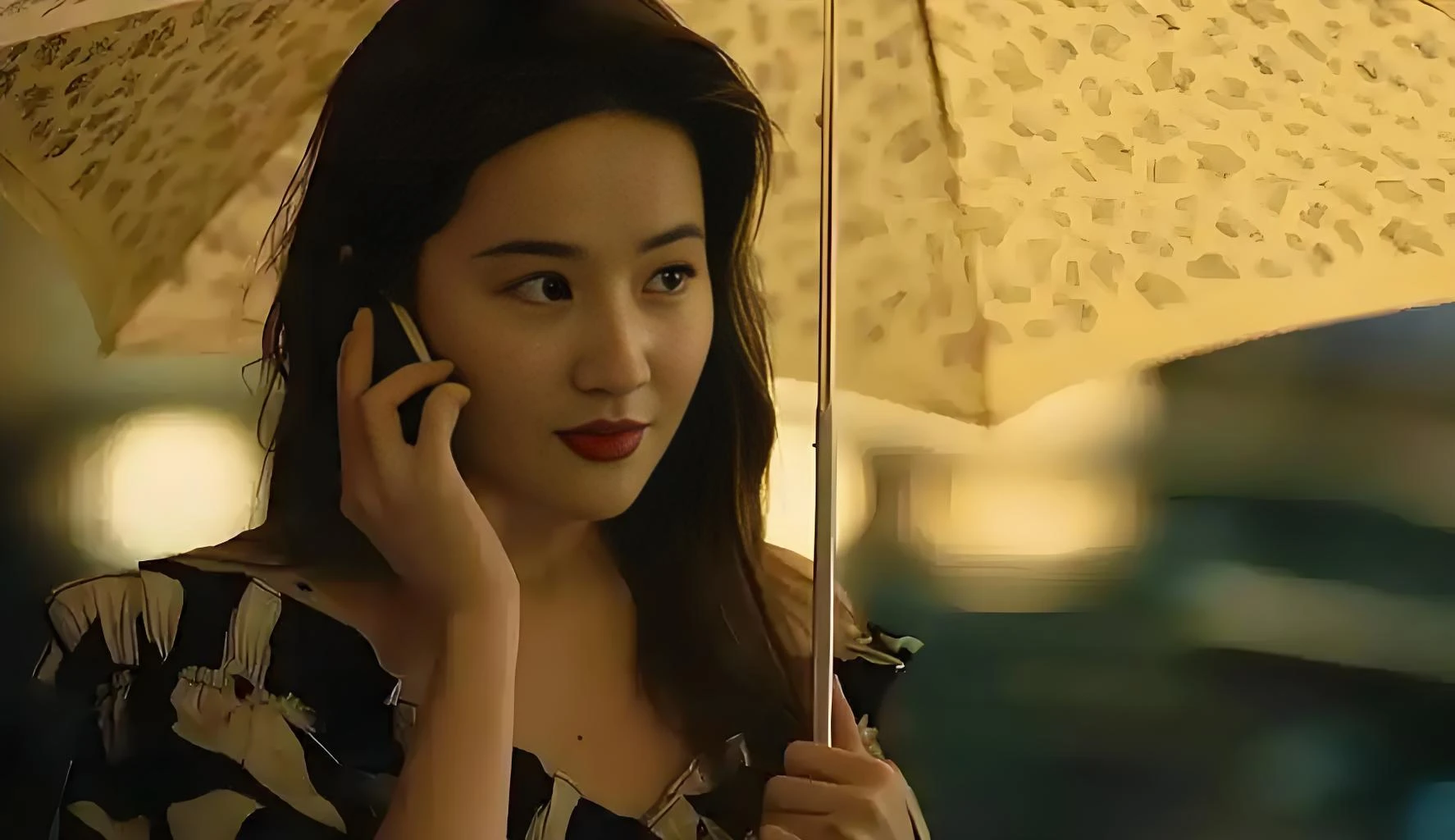 Liu Yifei’s Childhood Crown and The Story of Rose’s Radiance