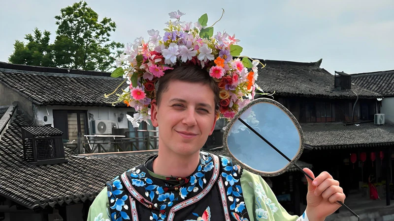 When Global Travelers Become China's New Dynasty Stars