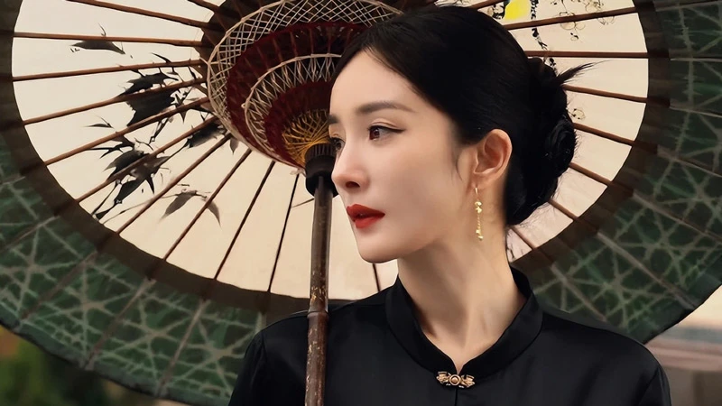 8 Actresses Who Redefined Grace with Oil-Paper Umbrellas