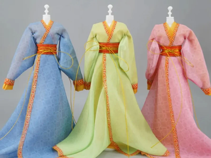 Hong Kong Designer Li Boheng Weaves Silk Legacy in Nansha