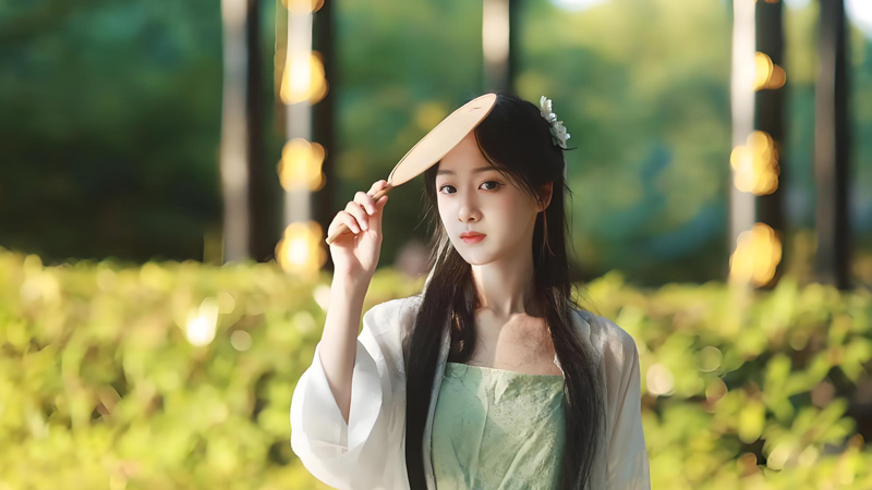 How Hanfu Reimagines Summer Fashion