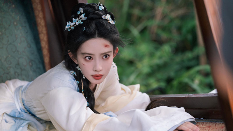 How Meng Ziyi Is Gaining Speed in the Post-95 Flower Race