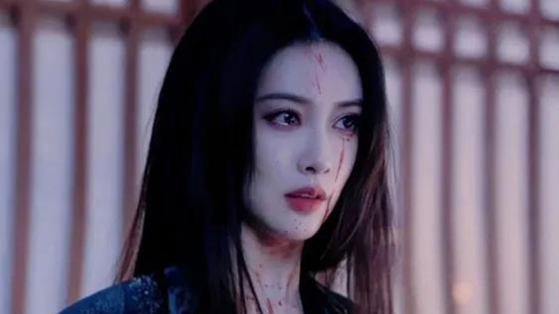 How Meng Ziyi Is Gaining Speed in the Post-95 Flower Race