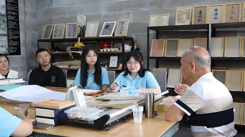 Intangible Heritage Liuxi Paper Breaks into Fashion