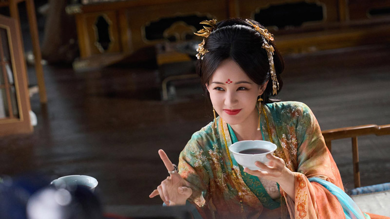 Li Yitong's Bold Performance in A Dream Within A Dream