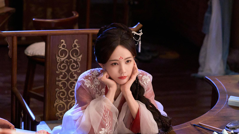 Li Yitong's Bold Performance in A Dream Within A Dream