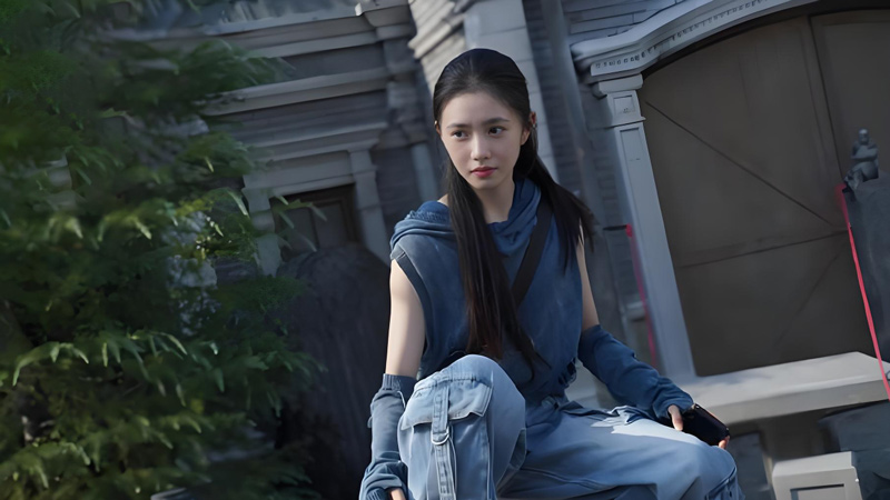 Liu Haocun's Workwear as a Symbol of Freedom and Femininity