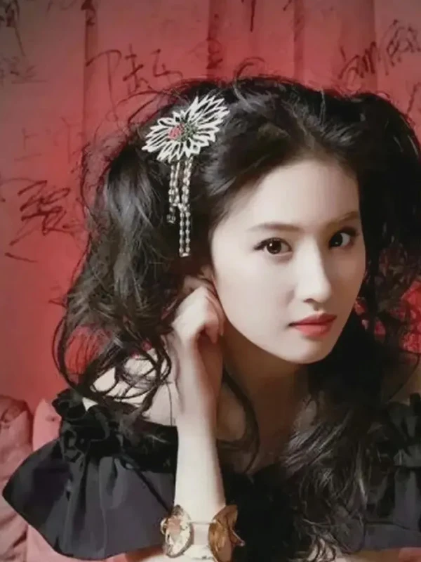 Liu Yifei’s Y2K Style: Rewriting Early 2000s Fashion Rules