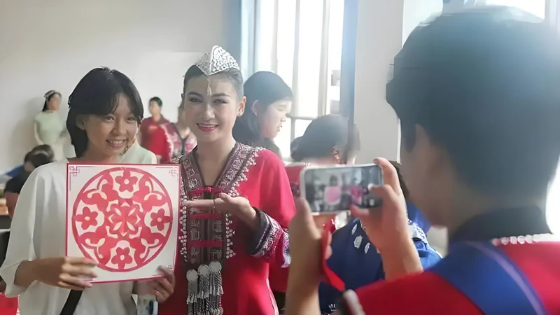 Pu'er and Laotian Youth Exchange Through Tea and Coffee Culture