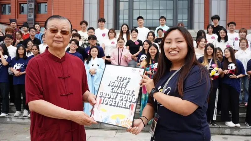 Singaporean Students Immerse in Chengdu's Culture at Jin Cheng College
