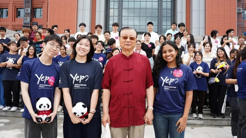 Singaporean Students Immerse in Chengdu's Culture at Jin Cheng College
