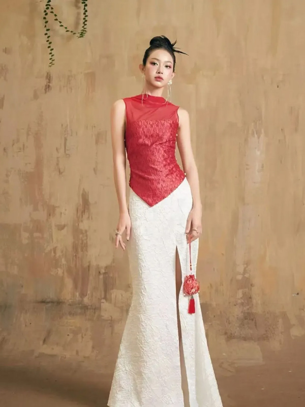 Stitching Tradition and Change: The Artistry Behind the Cheongsam