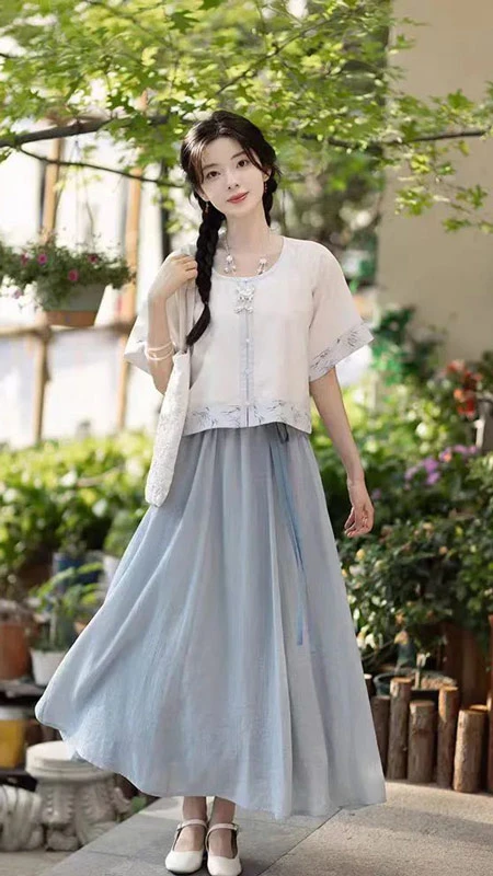 Strange Arguments about Hanfu Revival