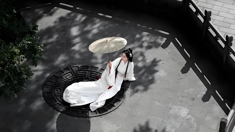 Tang Dynasty Splendor Walks Modern Xi’an Streets