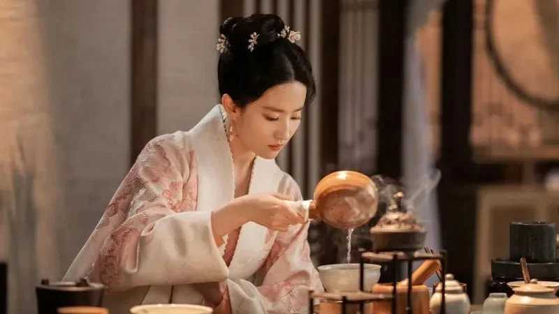 Tang Headdresses and Song Tea Rituals in Historical Dramas