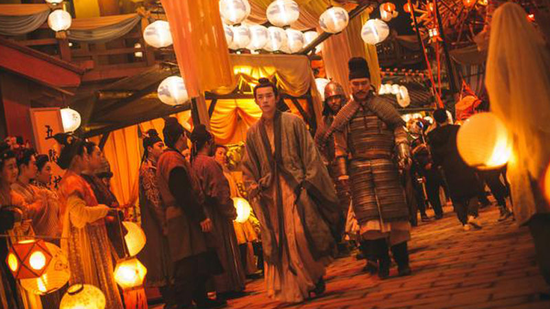 Tang Headdresses and Song Tea Rituals in Historical Dramas