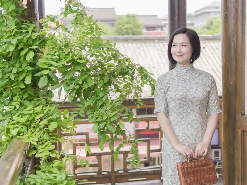 The 5 Beauties of the Qipao Woman