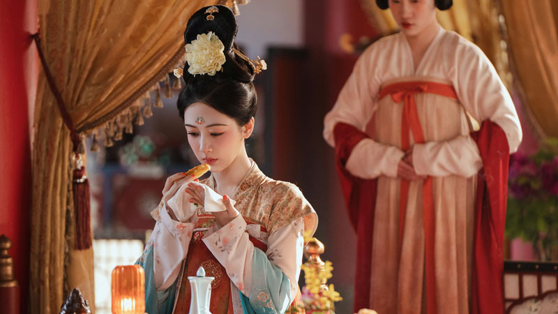 Women's Awakening and National Sentiment In the Name of Blossom