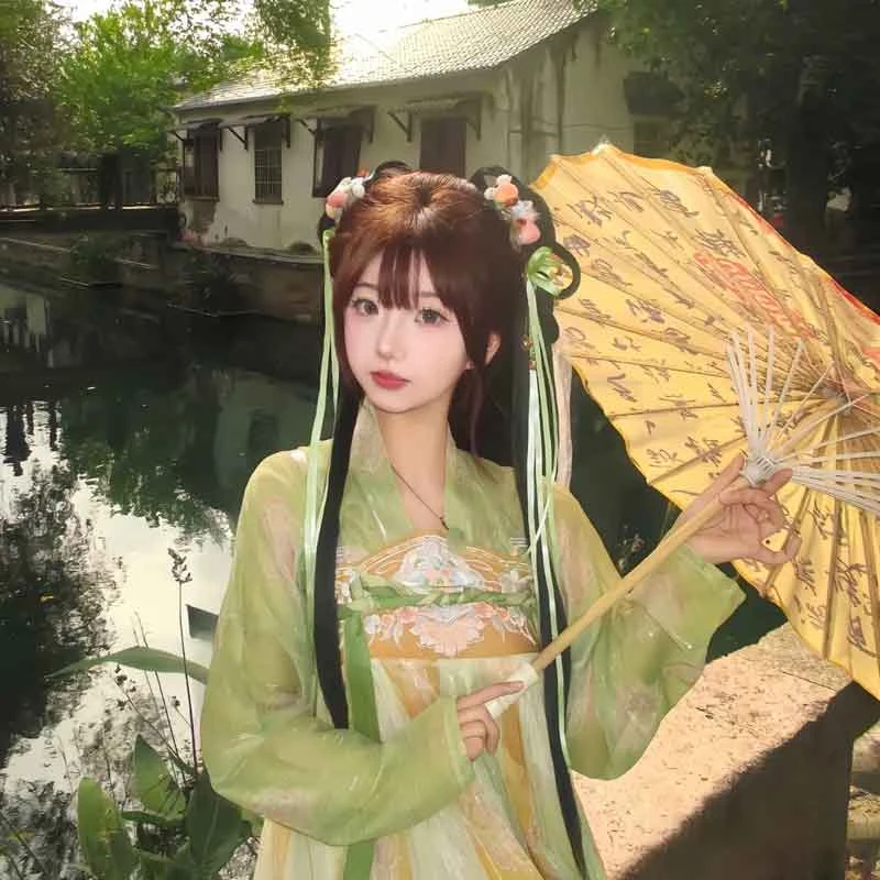 Wearing History: How Hanfu Reshapes Fashion and Identity