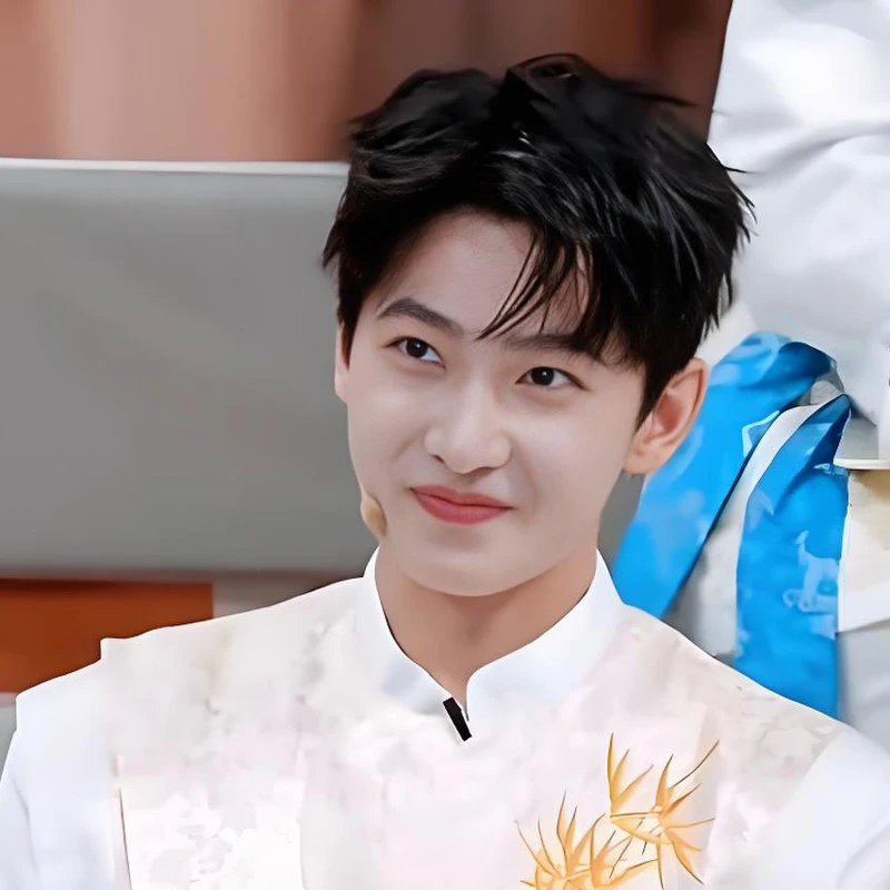 Yang Yang's "Grease King" Journey: Han Li Rebrands His Image