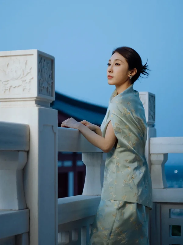 Zhang Xiaowan's Spiritual Journey in Luoyang