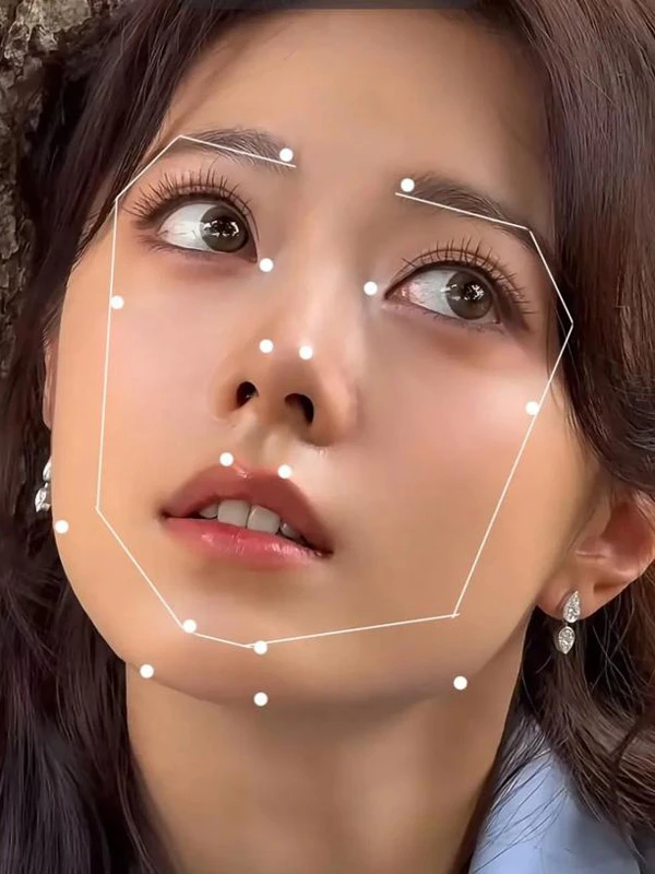Zhao Jinmai: How Makeup and Outfits Shape Her Image