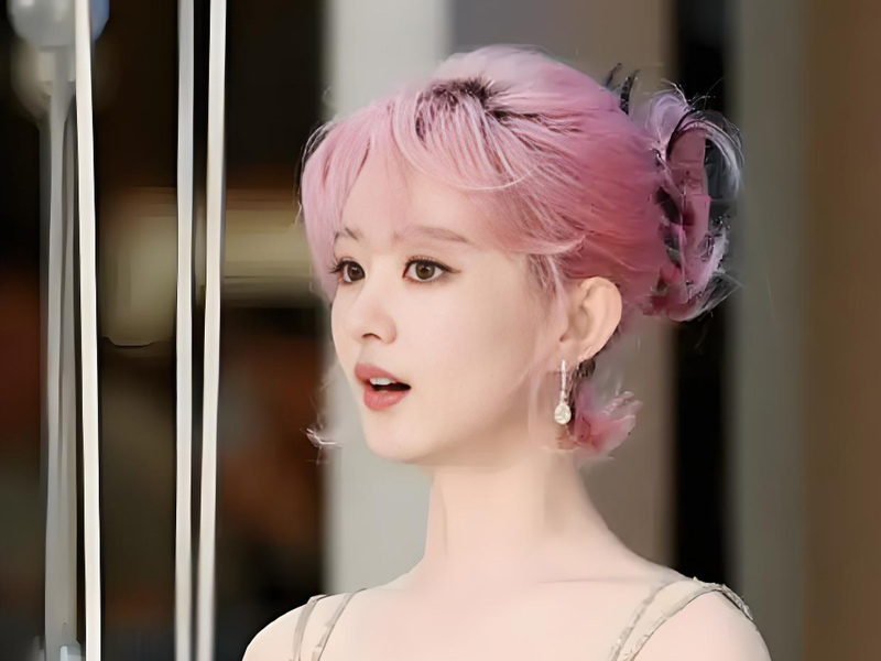 Zhao Liying’s Midnight Style: Dark Tresses, Timeless Grace in Shanghai