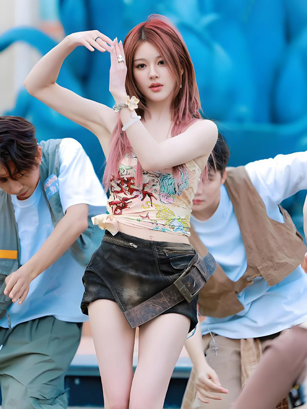 Zhao Lusi: Crisis, Image Shift, Career Stagnation?