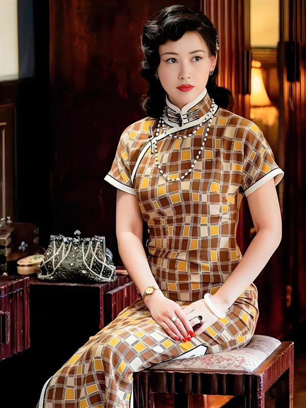 Zhu Zhus Signature Looks A Portrait of Multifaceted Grace