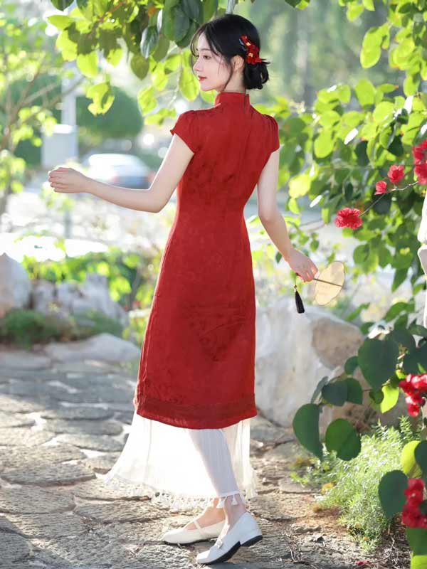 8 Ways to Pose in Qipao for Park Photos